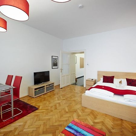 Stadthalle - Familycityapartment Vienna Exterior photo