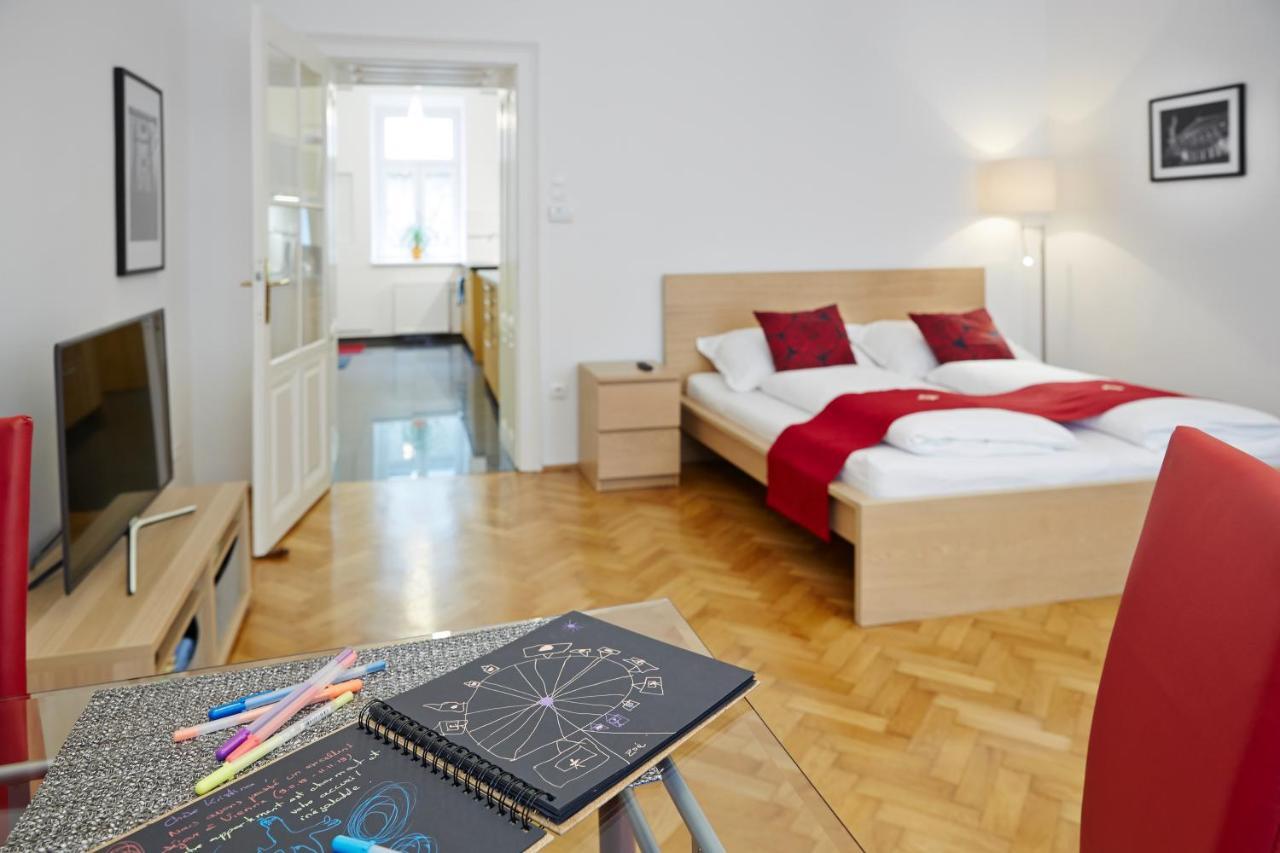 Stadthalle - Familycityapartment Vienna Exterior photo