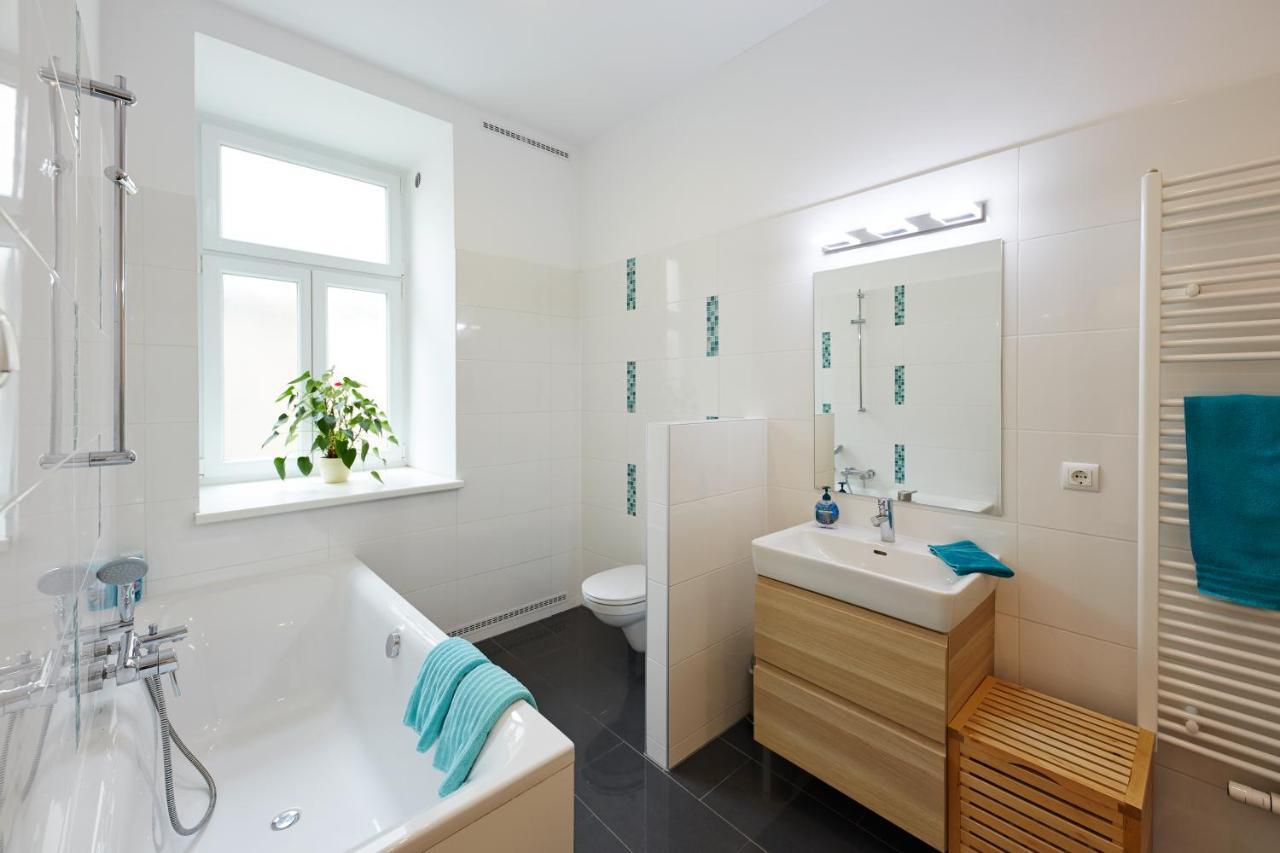 Stadthalle - Familycityapartment Vienna Exterior photo